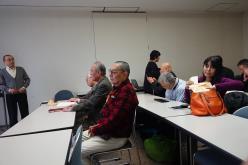 こちらは参加者を横から