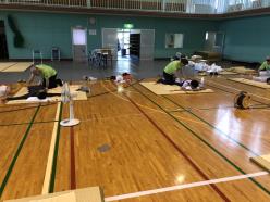 ３名が施術を受けている