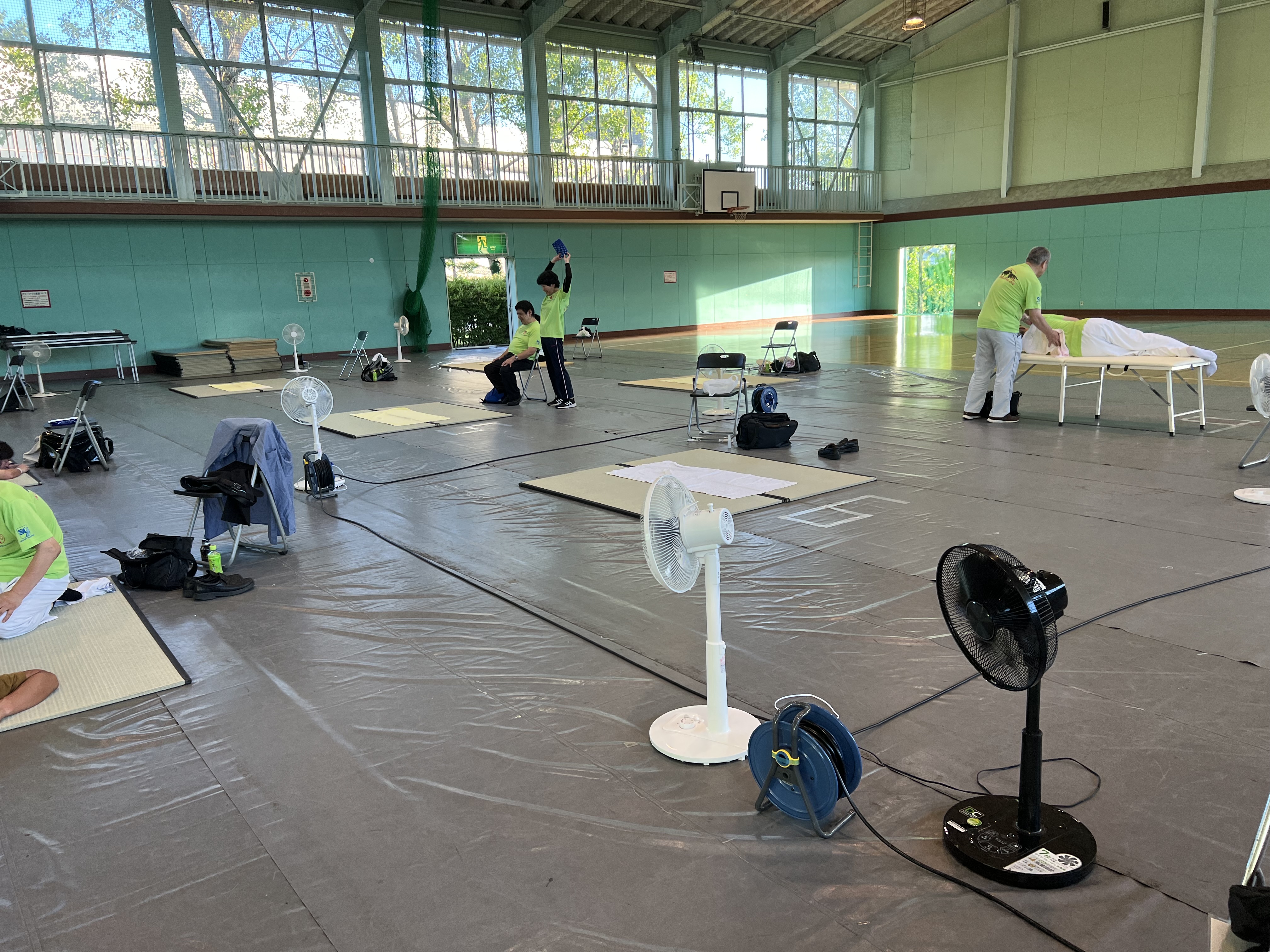 �X�^�b�t���ȁH